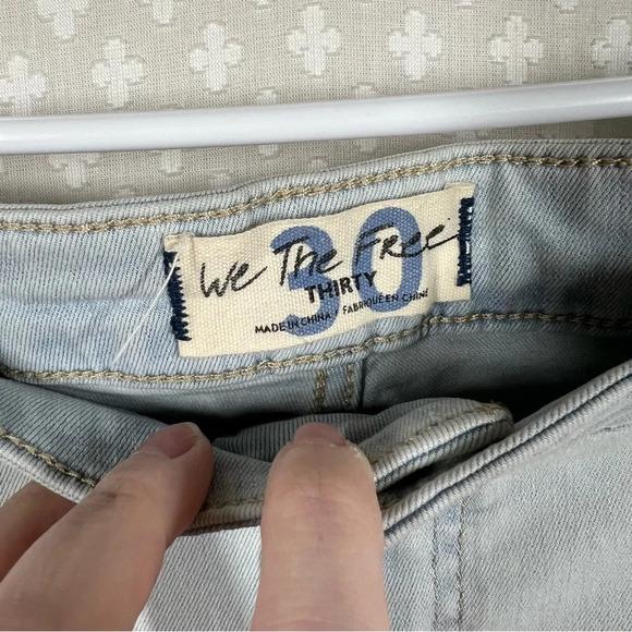 Free People We The Free‎ Light Wash Youthquake Crop Wide Flare Boho Jeans - Picture 6 of 9